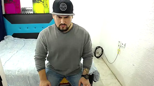 Snapshot of pitbullveryhot chatting on October 3, 2025, 2:19 am pitbullveryhot online show from October 3, 2025, 2:19 am