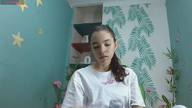 Snapshot of Mia-kalinfa chatting on December 7, 2024, 12:56 pm Mia-kalinfa online show from December 7, 2024, 12:56 pm