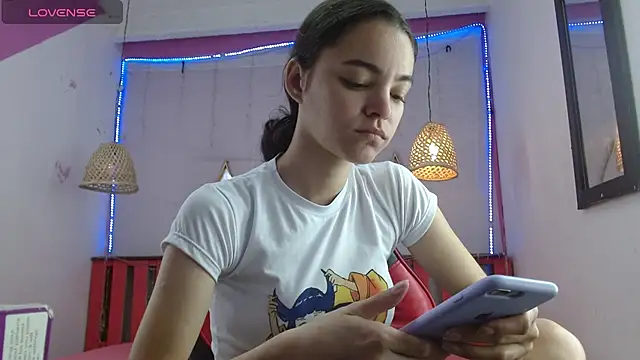 Snapshot of Mia-kalinfa chatting on December 23, 2024, 12:52 pm Mia-kalinfa online show from December 23, 2024, 12:52 pm