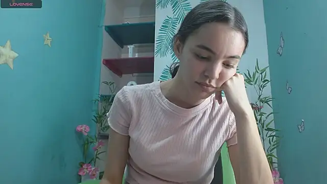 Snapshot of Mia-kalinfa chatting on December 30, 2024, 6:27 pm Mia-kalinfa online show from December 30, 2024, 6:27 pm