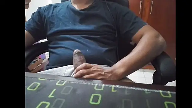 Snapshot of OlmecaSex chatting on December 12, 2024, 7:41 am OlmecaSex online show from December 12, 2024, 7:41 am