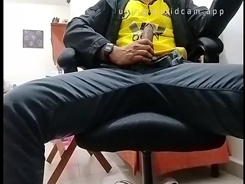 Snapshot of OlmecaSex chatting on January 13, 2026, 10:42 am OlmecaSex online show from January 13, 2026, 10:42 am