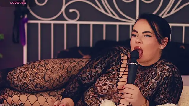 MissLilaa online show from November 21, 2025, 4:27 pm