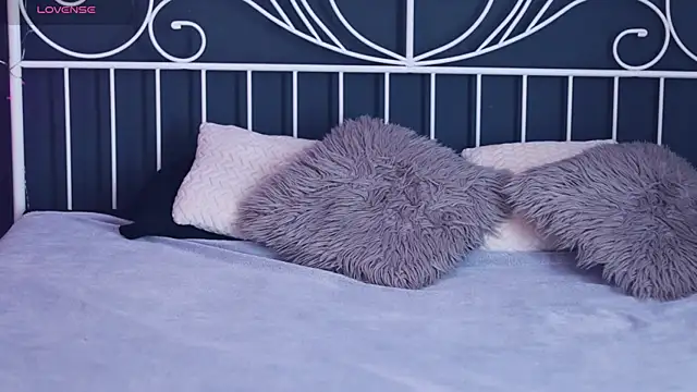 MissLilaa online show from January 13, 2026, 9:14 am