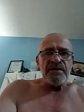 geilerschwanz64 online show from January 9, 2025, 2:43 am