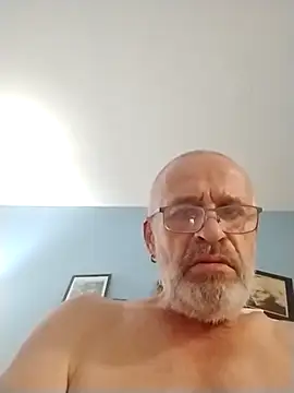 geilerschwanz64 online show from September 26, 2025, 8:40 am