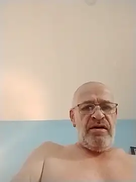 geilerschwanz64 online show from November 10, 2025, 6:40 pm