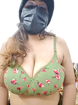 Snapshot of XXHOTSEX69 chatting on February 12, 2025, 12:12 pm XXHOTSEX69 online show from February 12, 2025, 12:12 pm