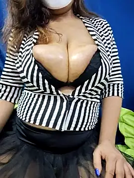 Snapshot of XXHOTSEX69 chatting on March 21, 2025, 5:56 pm XXHOTSEX69 online show from March 21, 2025, 5:56 pm