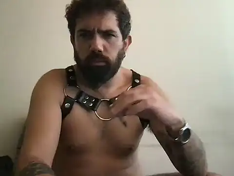 Snapshot of latin-35 chatting on September 20, 2025, 2:51 pm latin-35 online show from September 20, 2025, 2:51 pm