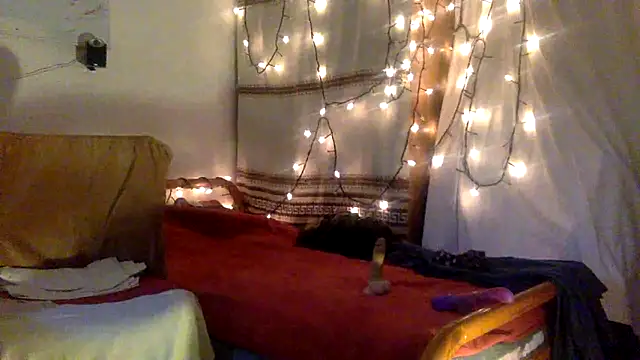 TowaFreespirit online show from December 8, 2024, 10:57 pm