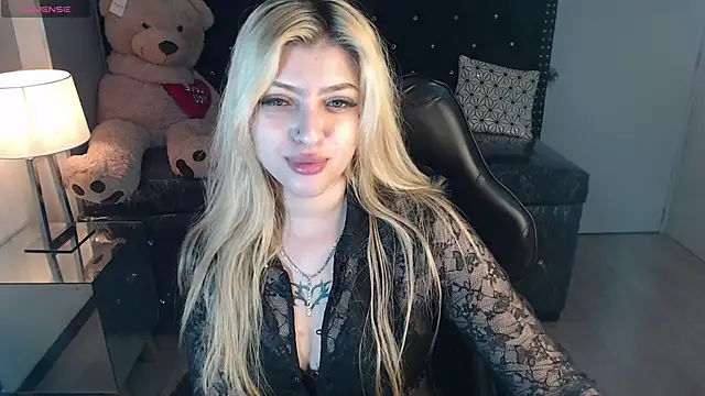 Kitty fox b online show from March 21, 2025, 12:50 pm