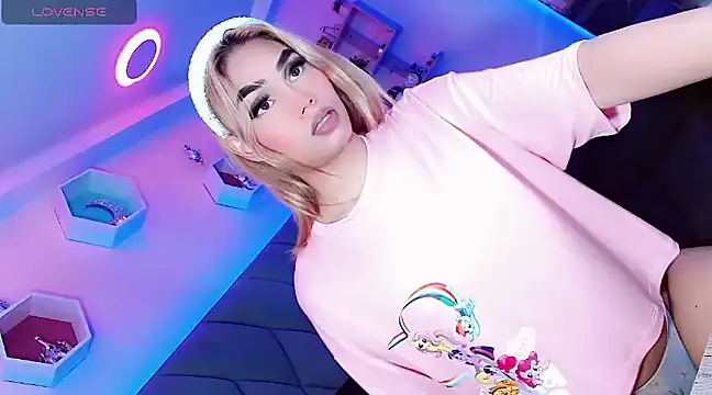 Hallyhott online show from December 19, 2024, 4:02 pm