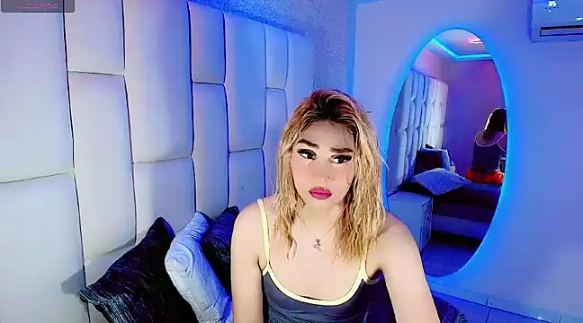 Hallyhott online show from March 8, 2025, 4:01 am