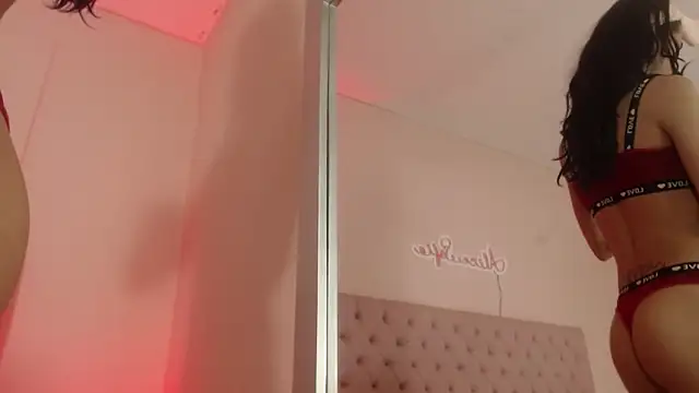 alice sofia online show from November 2, 2025, 1:13 pm