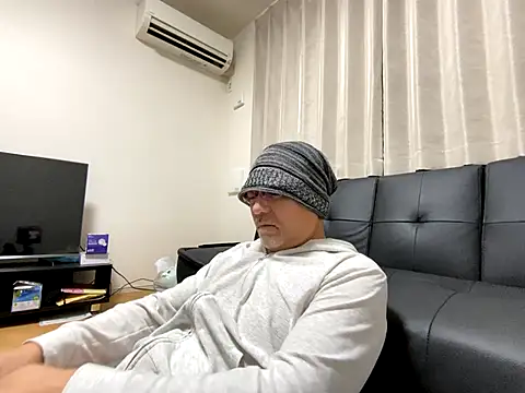 Grandpa29hijii online show from November 30, 2025, 1:26 pm