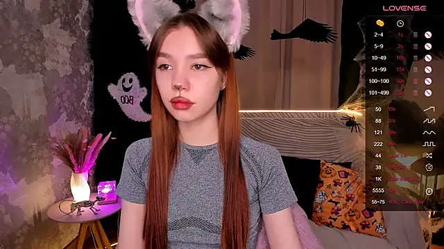 MilliBrown  online show from October 25, 2025, 6:43 am