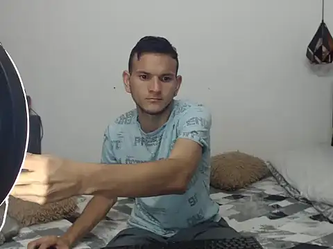 Snapshot of Latin_Boy24 chatting on October 13, 2025, 4:29 pm Latin Boy24 online show from October 13, 2025, 4:29 pm