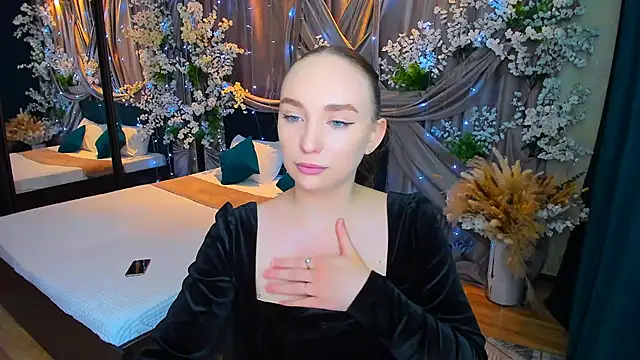 Snapshot of TrueReincarnation chatting on February 28, 2025, 4:42 pm TrueReincarnation online show from February 28, 2025, 4:42 pm