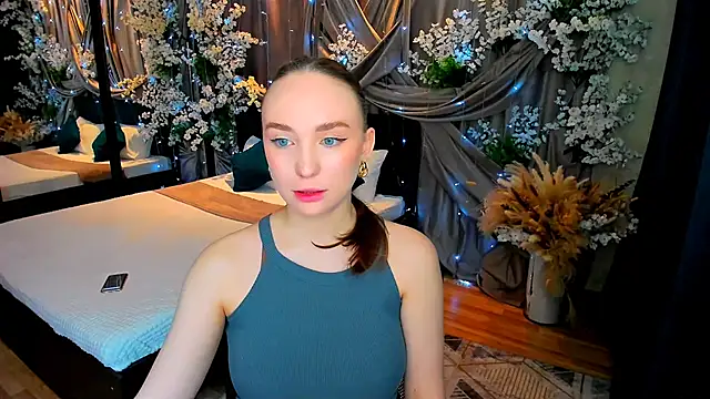 Snapshot of TrueReincarnation chatting on March 4, 2025, 4:09 pm TrueReincarnation online show from March 4, 2025, 4:09 pm