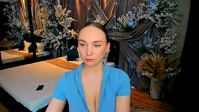 Snapshot of TrueReincarnation chatting on March 4, 2025, 11:11 pm TrueReincarnation online show from March 4, 2025, 11:11 pm