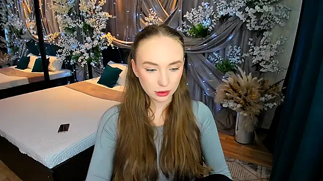 Snapshot of TrueReincarnation chatting on March 9, 2025, 10:19 am TrueReincarnation online show from March 9, 2025, 10:19 am