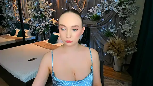 Snapshot of TrueReincarnation chatting on March 12, 2025, 7:06 pm TrueReincarnation online show from March 12, 2025, 7:06 pm