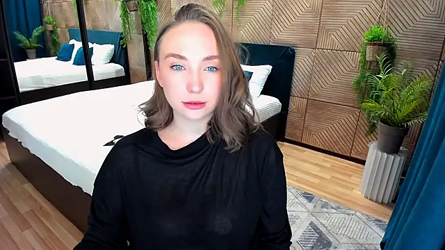 Snapshot of TrueReincarnation chatting on September 13, 2025, 10:15 am TrueReincarnation online show from September 13, 2025, 10:15 am