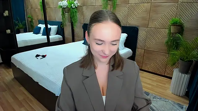 Snapshot of TrueReincarnation chatting on September 19, 2025, 4:07 pm TrueReincarnation online show from September 19, 2025, 4:07 pm