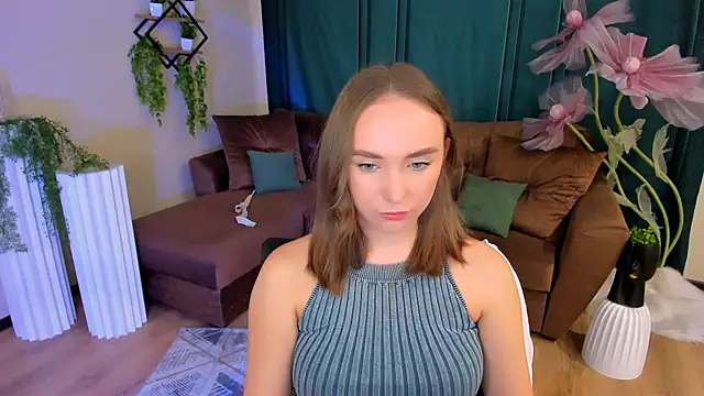 Snapshot of TrueReincarnation chatting on September 23, 2025, 4:10 pm TrueReincarnation online show from September 23, 2025, 4:10 pm