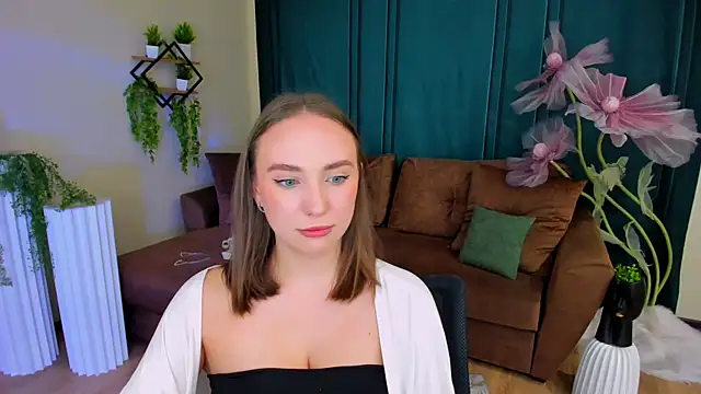 Snapshot of TrueReincarnation chatting on September 24, 2025, 10:29 am TrueReincarnation online show from September 24, 2025, 10:29 am