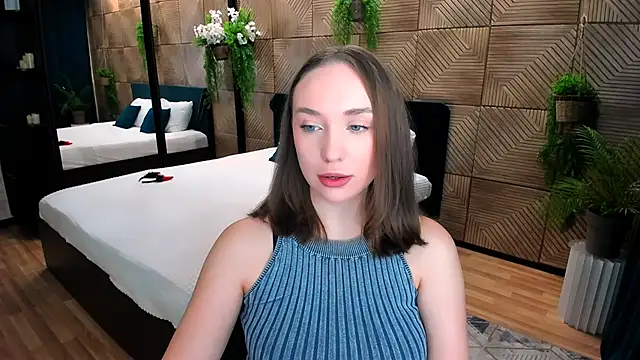 Snapshot of TrueReincarnation chatting on October 8, 2025, 10:13 am TrueReincarnation online show from October 8, 2025, 10:13 am