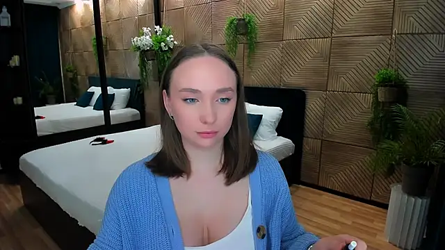 Snapshot of TrueReincarnation chatting on October 9, 2025, 10:24 am TrueReincarnation online show from October 9, 2025, 10:24 am