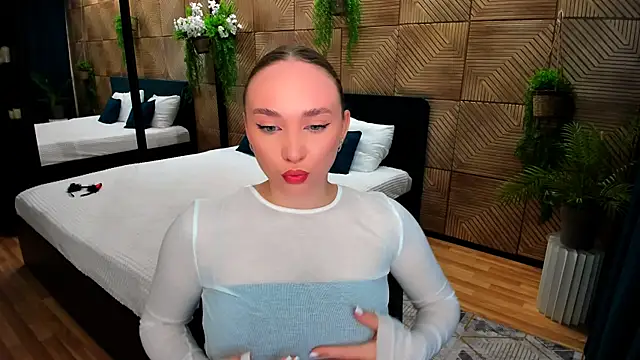 Snapshot of TrueReincarnation chatting on October 24, 2025, 10:11 am TrueReincarnation online show from October 24, 2025, 10:11 am