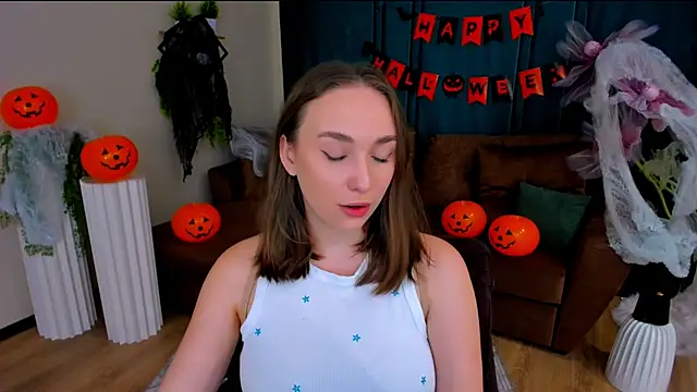 Snapshot of TrueReincarnation chatting on October 27, 2025, 4:11 pm TrueReincarnation online show from October 27, 2025, 4:11 pm