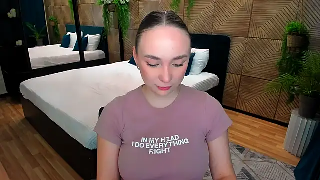 Snapshot of TrueReincarnation chatting on November 10, 2025, 4:17 pm TrueReincarnation online show from November 10, 2025, 4:17 pm