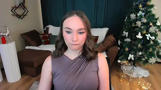 Snapshot of TrueReincarnation chatting on December 13, 2025, 8:04 pm TrueReincarnation online show from December 13, 2025, 8:04 pm