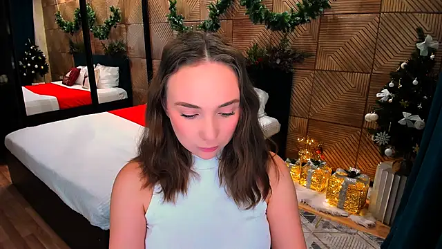 Snapshot of TrueReincarnation chatting on December 18, 2025, 10:10 am TrueReincarnation online show from December 18, 2025, 10:10 am