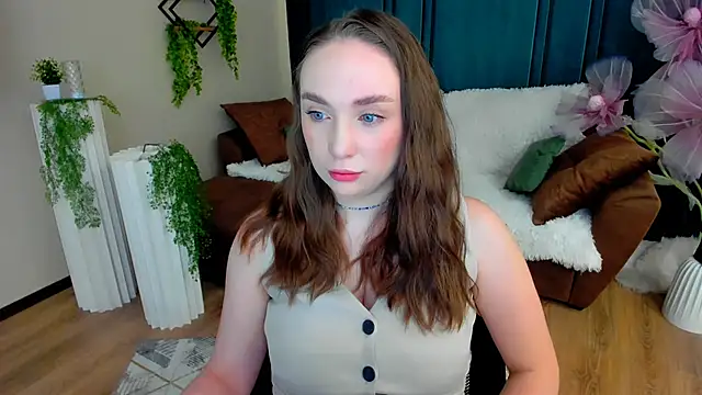 Snapshot of TrueReincarnation chatting on May 13, 2026, 10:12 am TrueReincarnation online show from May 13, 2026, 10:12 am