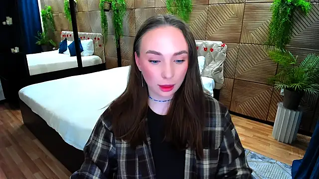 Snapshot of TrueReincarnation chatting on May 19, 2026, 4:02 pm TrueReincarnation online show from May 19, 2026, 4:02 pm