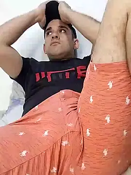 Snapshot of CRISTHIAN_GREY01 chatting on January 15, 2025, 2:17 am CRISTHIAN GREY01 online show from January 15, 2025, 2:17 am