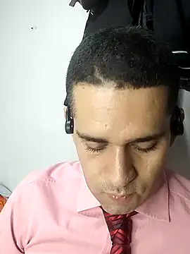 Snapshot of CRISTHIAN_GREY01 chatting on February 21, 2025, 3:01 am CRISTHIAN GREY01 online show from February 21, 2025, 3:01 am