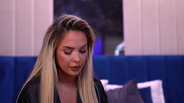 SelenaFrost online show from January 25, 2025, 9:15 am