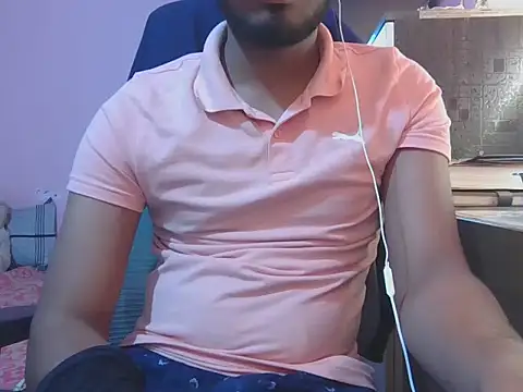 KissesBoyAD online show from January 7, 2026, 6:43 pm