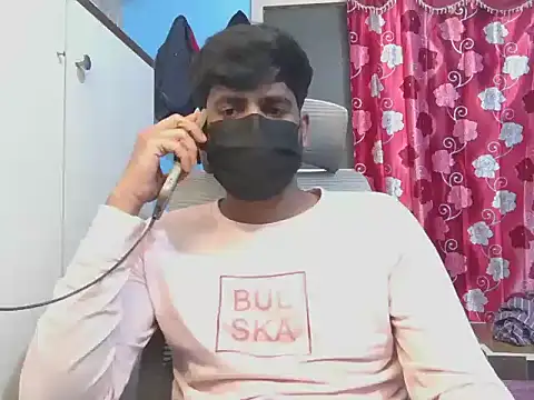 Snapshot of KissesBoyAD chatting on February 17, 2026, 5:41 pm KissesBoyAD online show from February 17, 2026, 5:41 pm