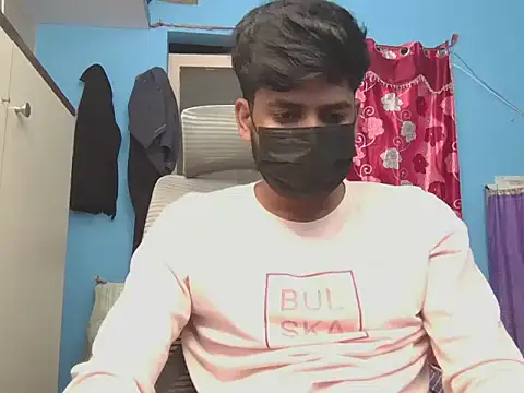 Snapshot of KissesBoyAD chatting on February 18, 2026, 5:42 pm KissesBoyAD online show from February 18, 2026, 5:42 pm