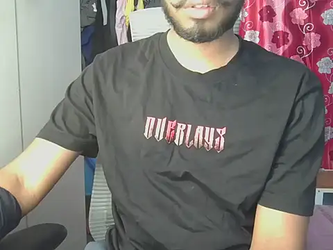 Snapshot of KissesBoyAD chatting on February 24, 2026, 4:05 pm KissesBoyAD online show from February 24, 2026, 4:05 pm