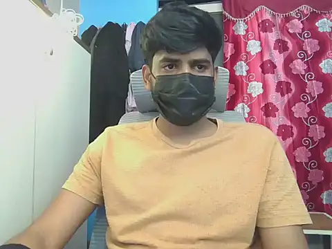 Snapshot of KissesBoyAD chatting on February 26, 2026, 5:23 pm KissesBoyAD online show from February 26, 2026, 5:23 pm