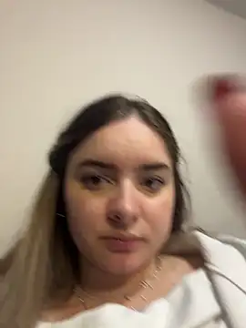 imlindapink online show from December 18, 2025, 6:58 pm