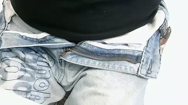 Snapshot of XiaoGuoGuo284512 chatting on November 28, 2025, 4:37 am XiaoGuoGuo284512 online show from November 28, 2025, 4:37 am